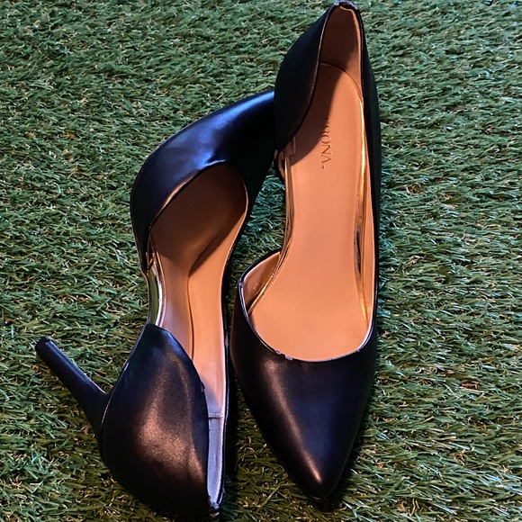 Black Heels Pointed Toe Size 8 - Picture 4 of 6